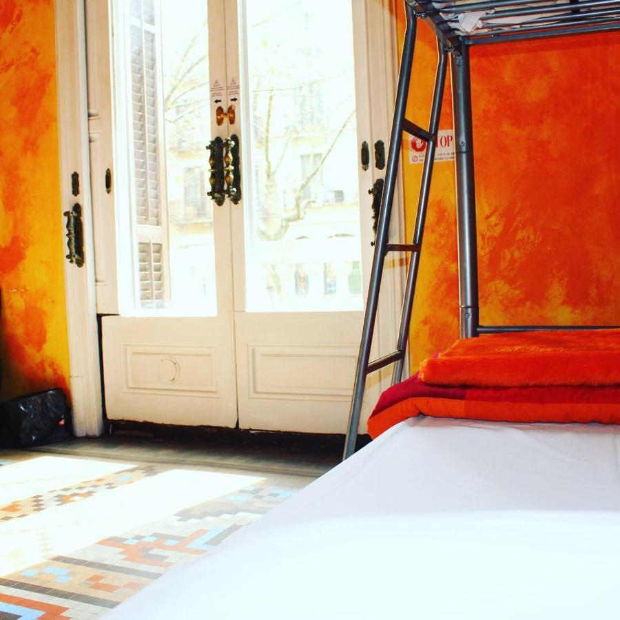 Bed & Art Barcelona Hostel Exterior photo